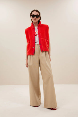 STEVE SLEEVELESS JACKET POPPY RED