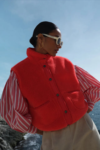 STEVE SLEEVELESS JACKET POPPY RED
