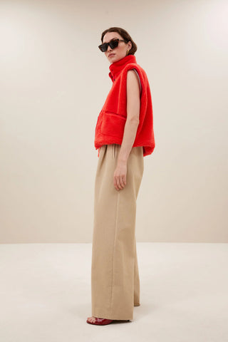 STEVE SLEEVELESS JACKET POPPY RED